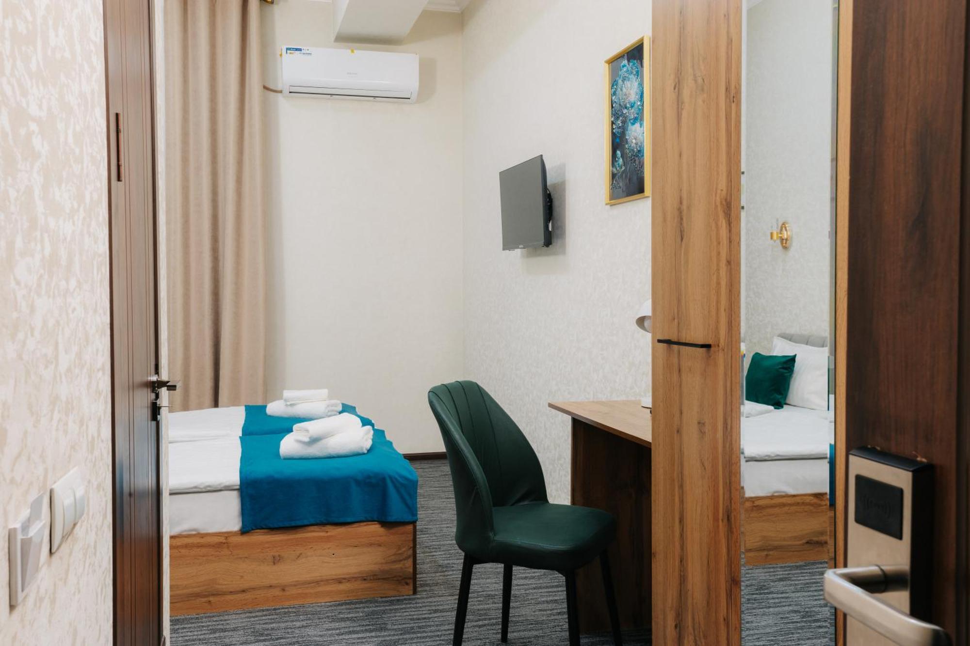 Resident Hotel タシュケント エクステリア 写真